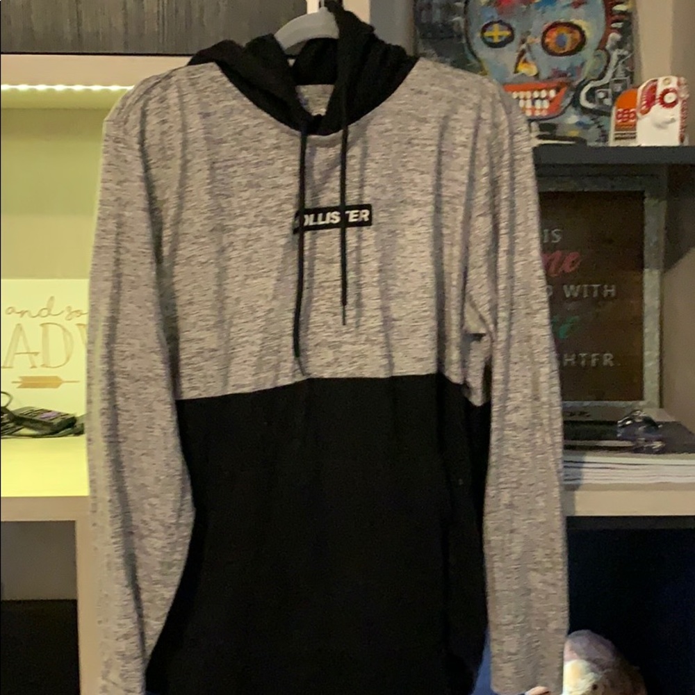 Hollister sweatshirt